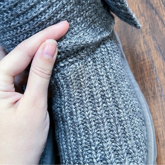 UGG • Cardy II Boot grey ribbed knit sweater triple button fold over slouch - Picture 11 of 16